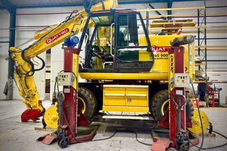 PONTYPOOL ENGINEERING DEPOT COMES UP TRUMPS WITH NETWORK RAIL DIRECTOR3.jpeg
